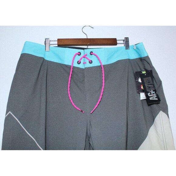 Quick Silver Swim Shorts Men's 38 Gray Blue Scotch Guard Pockets Swimwear Beach - Picture 2 of 12